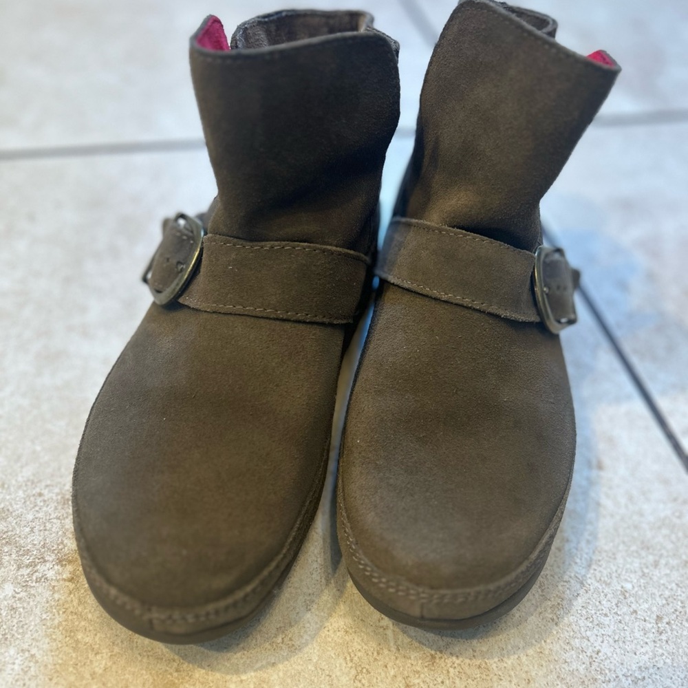Fit Flop brown booties size 8/39 women's - Picture 4 of 6
